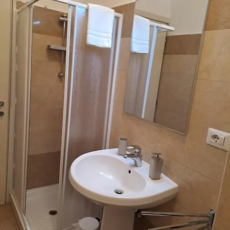 Torre Spaccata For 6 With Parking Apartment Rome