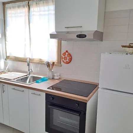 Torre Spaccata For 6 With Parking Rom