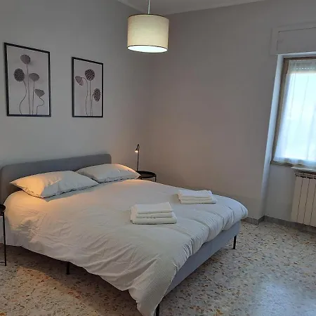 Torre Spaccata For 6 With Parking Rome